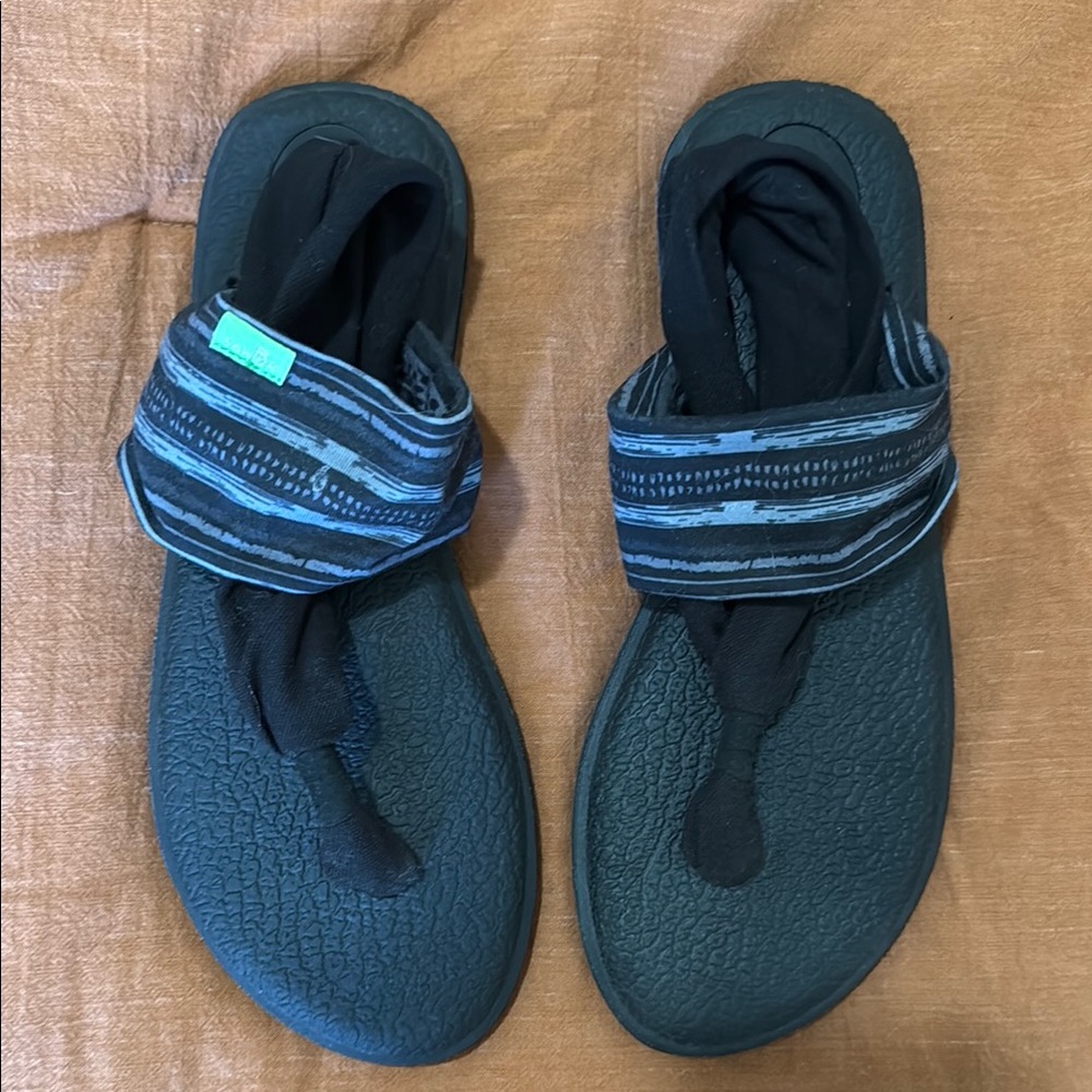 Sanuk Black and Gray Sandals